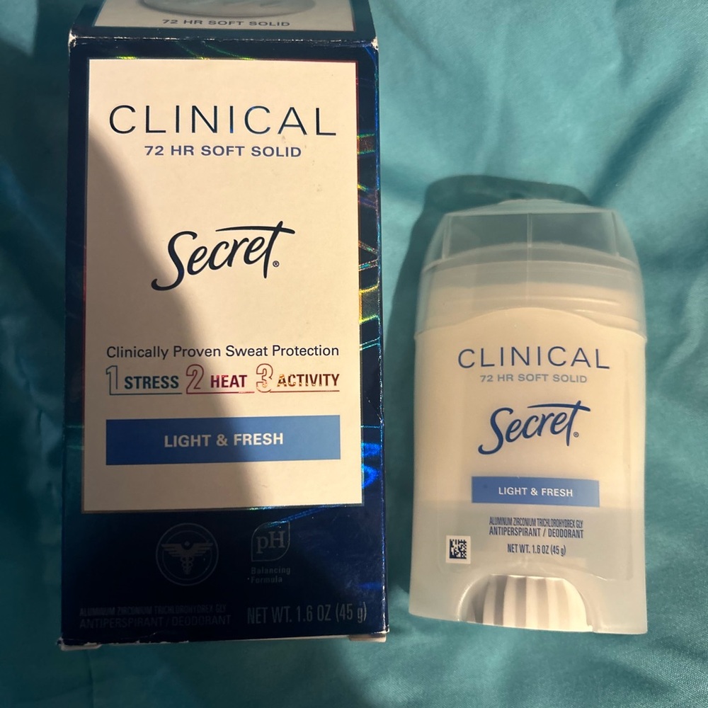Secret Clinical 72HR Soft Solid Antiperspirant Deodorant - Light & Fresh